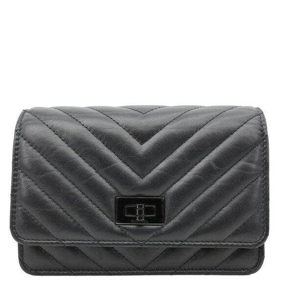 Chanel  Reissue Chevron Leather Wallet On Chain Black - Picture 4 of 15